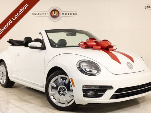 Used 2019 Volkswagen Beetle 2.0T SE FWD image 1