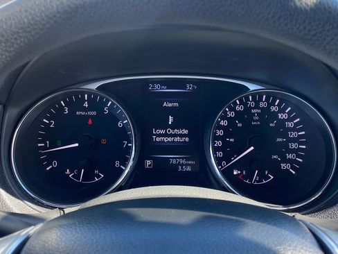 Used 2014 Nissan Rogue SL image 24