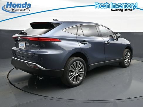 Used 2023 Toyota Venza Limited AWD/4WD image 10