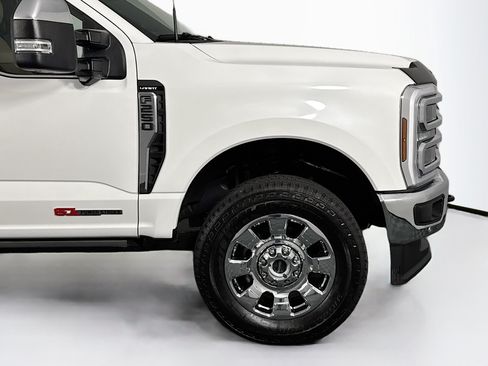 Used 2025 Ford F250 Lariat w/ Lariat Ultimate Package AWD/4WD image 38