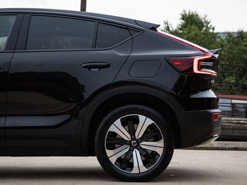 Certified 2023 Volvo C40 P8 Recharge Plus w/ Protection Package Premier AWD/4WD image 4