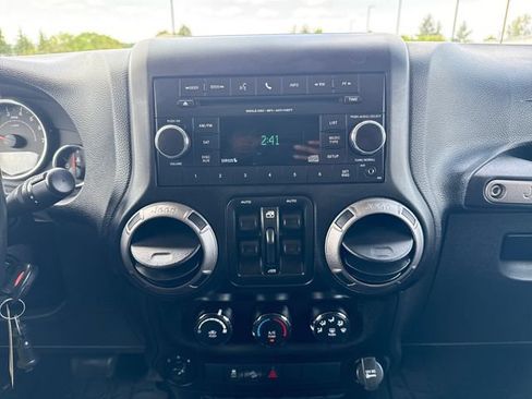 Used 2012 Jeep Wrangler Unlimited Sport AWD/4WD image 19