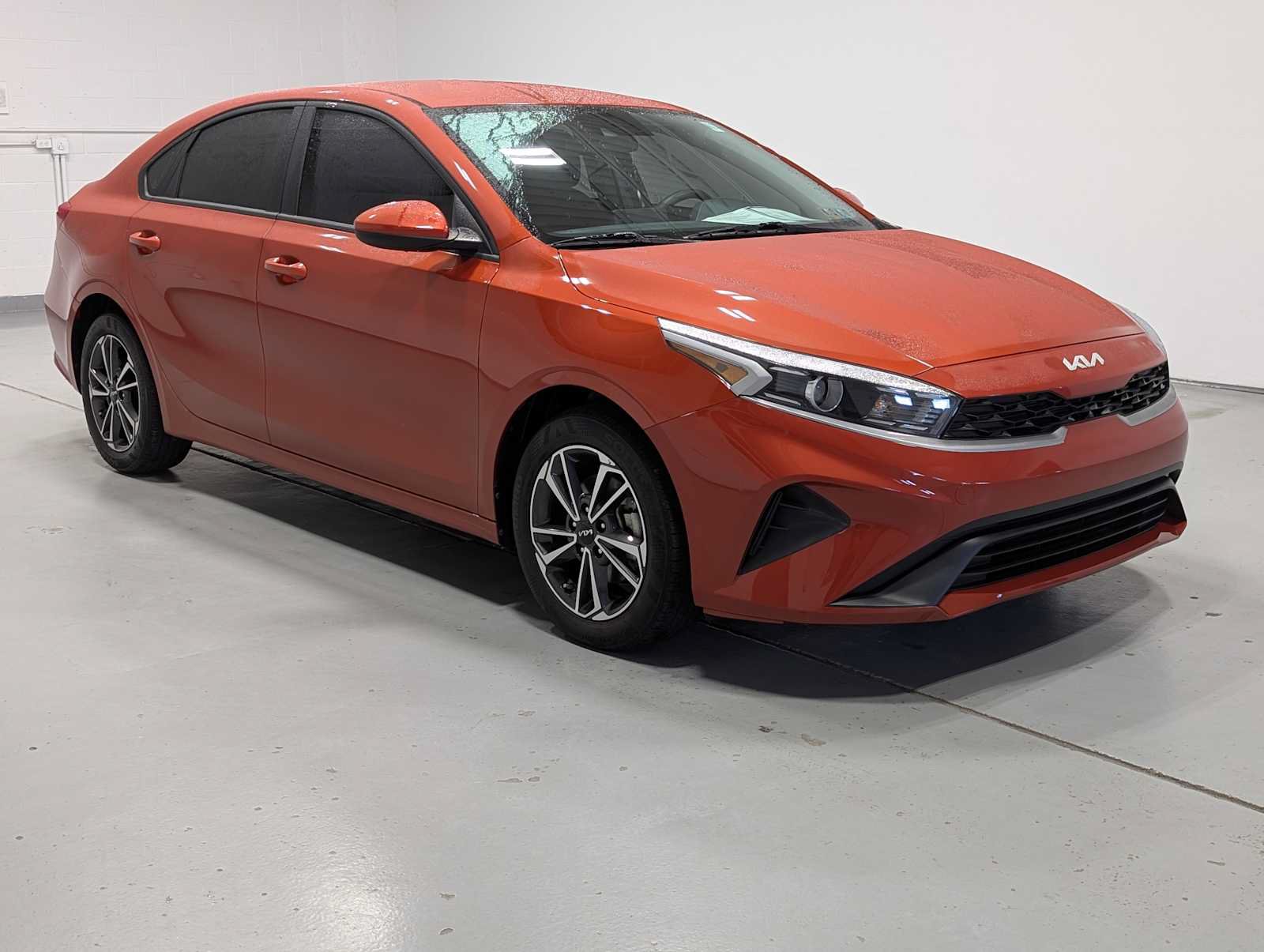 Certified 2023 Kia Forte LXS FWD image 3