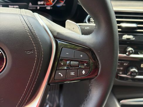 Used 2022 BMW 530i w/ Executive Package RWD image 26