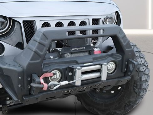 Used 2016 Jeep Wrangler Unlimited Sport w/ Connectivity Group AWD/4WD image 34