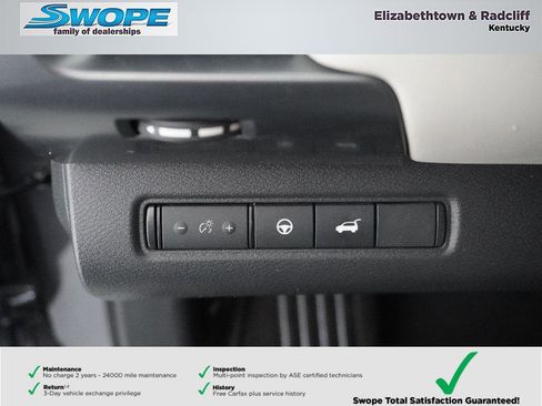 Used 2023 Nissan Pathfinder SL w/ Lighting Package (N92) AWD/4WD image 16