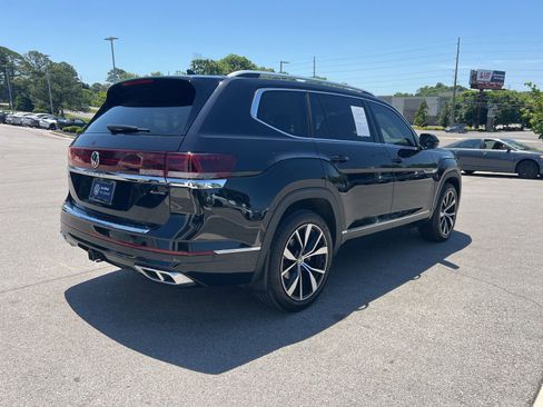 Certified 2025 Volkswagen Atlas SEL Premium R-Line AWD/4WD image 6