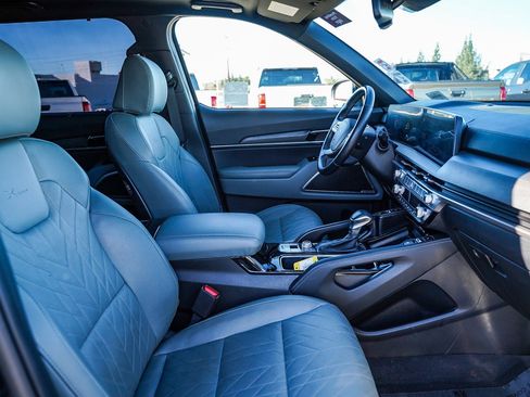 Used 2023 Kia Telluride EX X-Line image 17