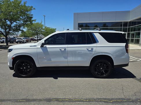 Used 2021 Chevrolet Tahoe High Country w/ Premium Package AWD/4WD image 9