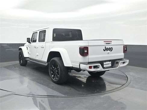 Used 2023 Jeep Gladiator Overland image 22