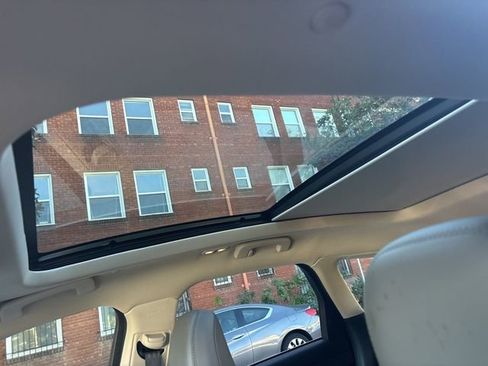 Used 2024 Lincoln Corsair Grand Touring image 17