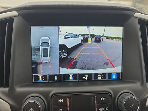 Used 2024 GMC Terrain SLT w/ Infotainment Package II AWD/4WD image 37