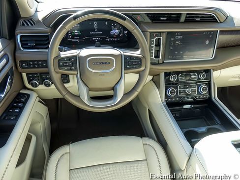 Used 2024 GMC Yukon Denali w/ Denali Reserve Package AWD/4WD image 18