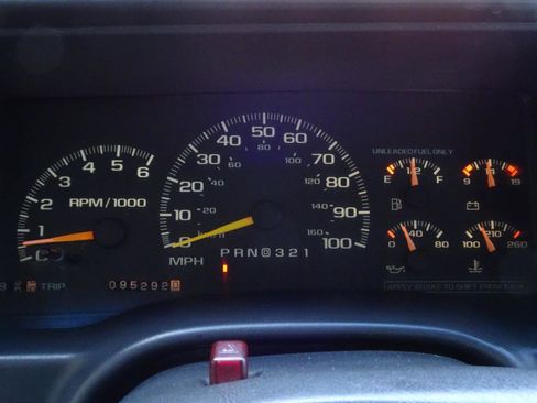 Used 1999 Chevrolet Tahoe 4WD 2-Door w/ Preferred Equipment Group image 19