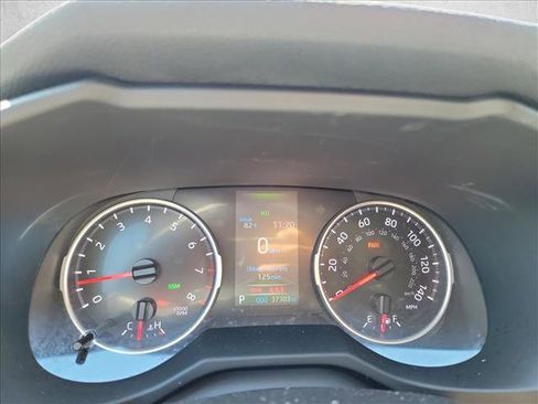 Used 2021 Toyota RAV4 XLE FWD image 17