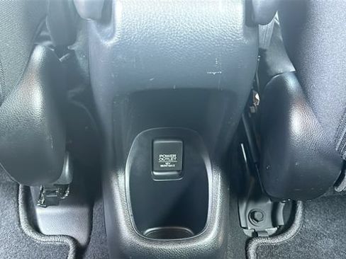 Used 2018 Honda HR-V LX image 19