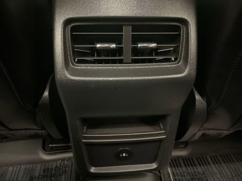 Used 2023 Ford Edge SEL image 14