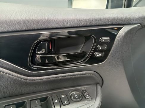 Used 2023 Honda Odyssey Touring image 16