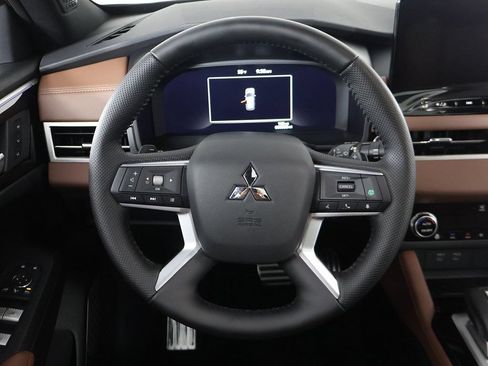 Used 2025 Mitsubishi Outlander SEL AWD/4WD image 45