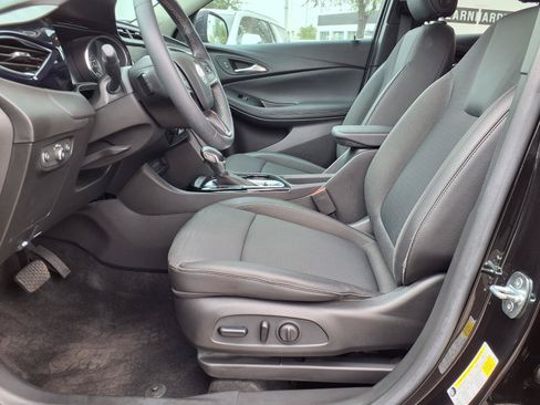 Used 2023 Buick Encore GX Select w/ Sport Touring Package FWD image 20