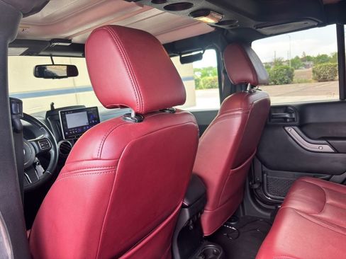 Used 2018 Jeep Wrangler Unlimited Sport S AWD/4WD image 40