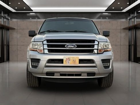 Used 2015 Ford Expedition XLT w/ Equipment Group 201A image 4