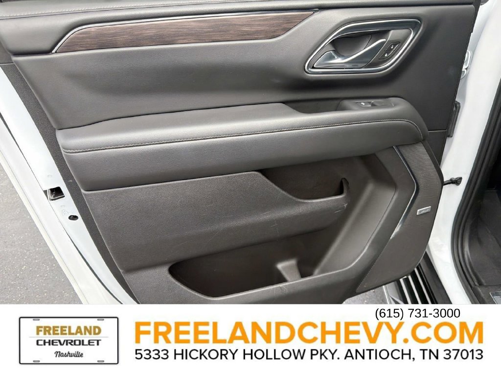 Used 2024 Chevrolet Suburban LT AWD/4WD image 16