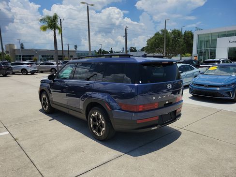 Used 2025 Hyundai Santa Fe SEL FWD image 6