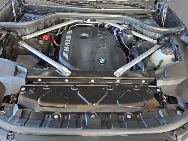 Used 2023 BMW X7 xDrive40i w/ Premium Package AWD/4WD image 38