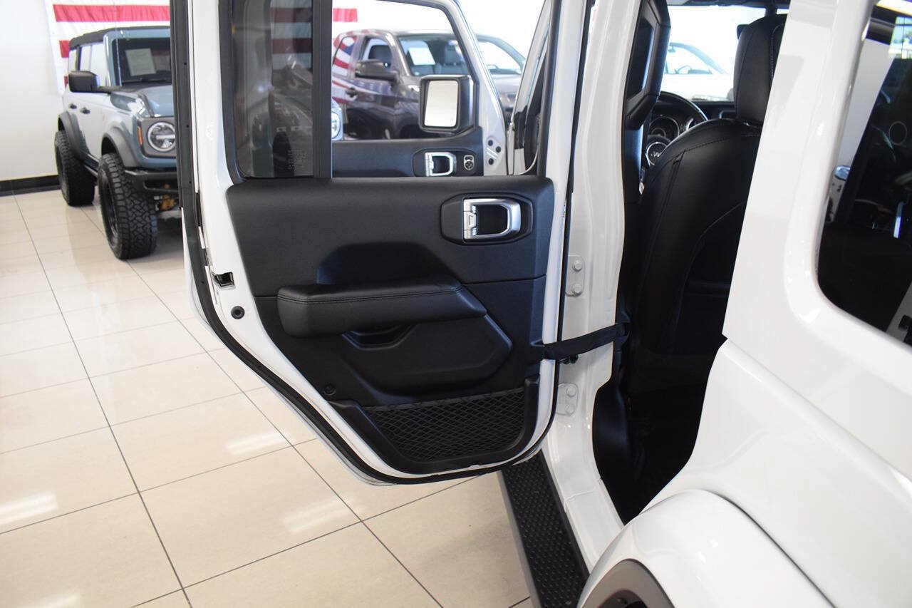Used 2020 Jeep Wrangler Unlimited Sahara AWD/4WD image 41