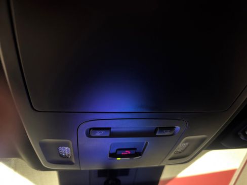 Used 2026 Toyota Camry SE image 27