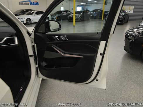 Used 2026 BMW X5 sDrive40i w/ M Sport Package RWD image 45