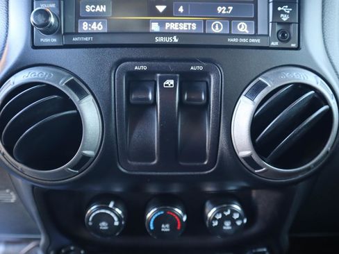 Used 2015 Jeep Wrangler Sport image 24