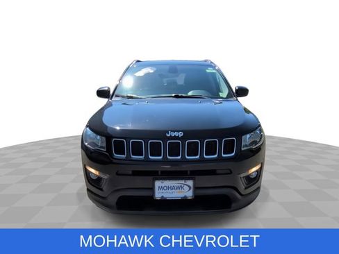 Used 2019 Jeep Compass Latitude w/ Popular Equipment Group AWD/4WD image 3