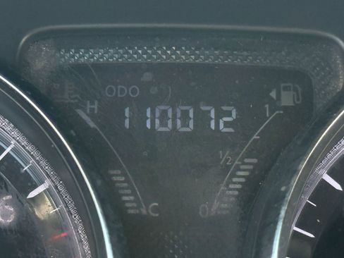 Used 2018 Nissan Versa SV image 23