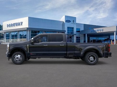New 2026 Ford F350 Platinum w/ Platinum Plus Package AWD/4WD image 3