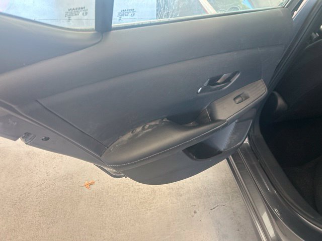 Used 2025 Nissan Sentra SV FWD image 33