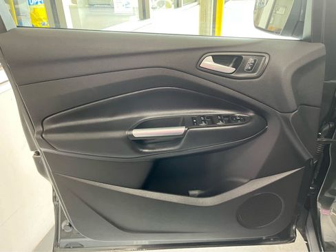 Certified 2019 Ford Escape SE AWD/4WD image 25