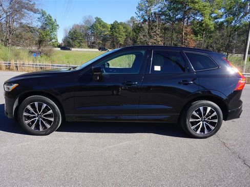 Used 2024 Volvo XC60 B5 Plus w/ Protection Package Premier image 19