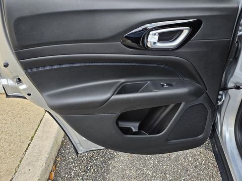 New 2026 Jeep Compass Latitude image 33