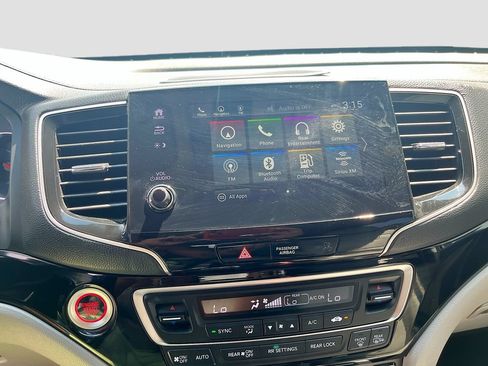 Used 2022 Honda Pilot Touring image 19