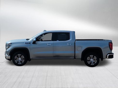 Used 2025 GMC Sierra 1500 SLT AWD/4WD image 4