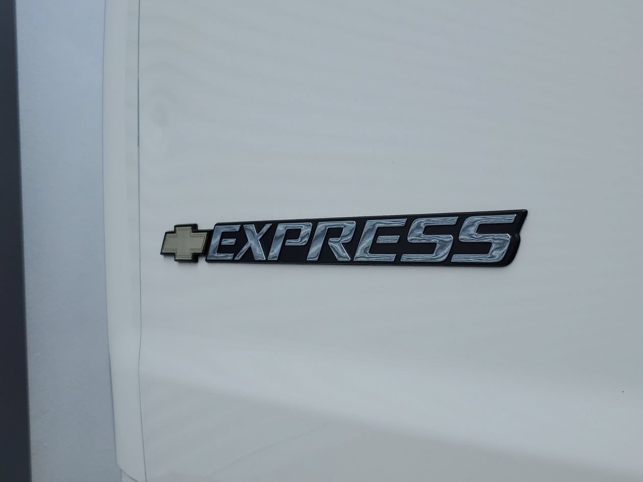 Used 2025 Chevrolet Express 3500 LT w/ LT Preferred Equipment Group RWD image 7