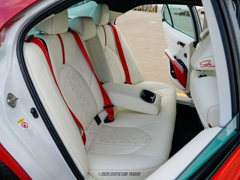 Used 2019 Toyota Camry XSE image 38