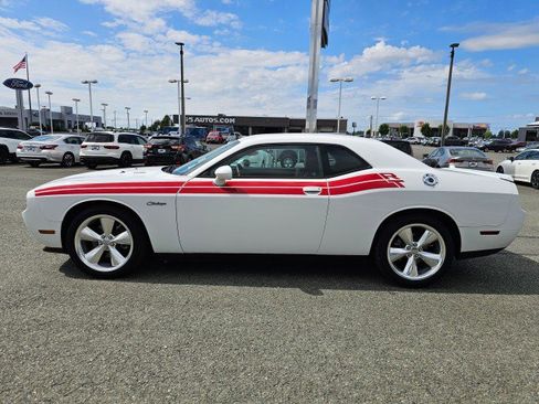 Used 2014 Dodge Challenger R/T image 6