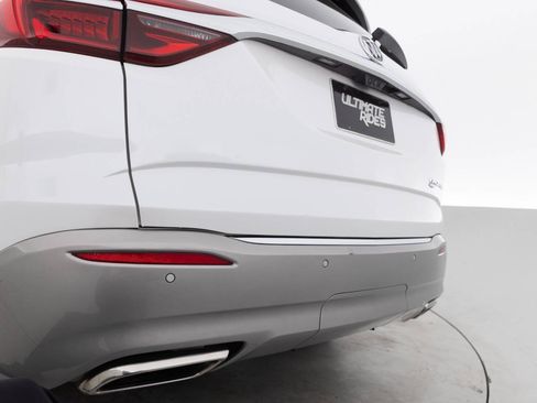 Used 2019 Buick Enclave Avenir w/ Avenir Technology Package AWD/4WD image 16