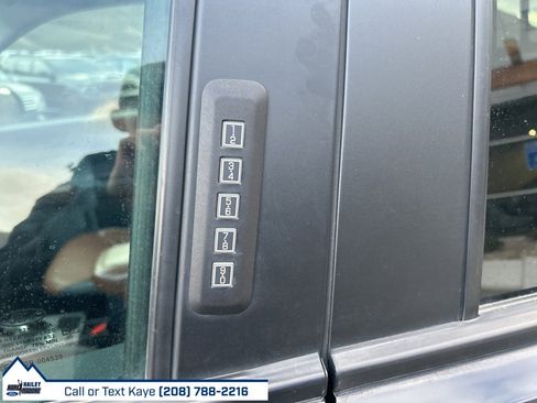 Used 2022 Ford Maverick Lariat w/ Lariat Luxury Package image 14