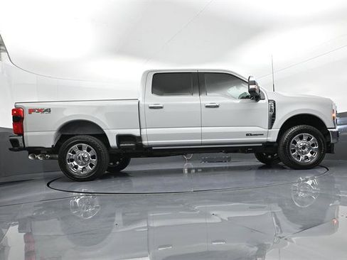 Used 2025 Ford F250 Lariat w/ Lariat Ultimate Package AWD/4WD image 37