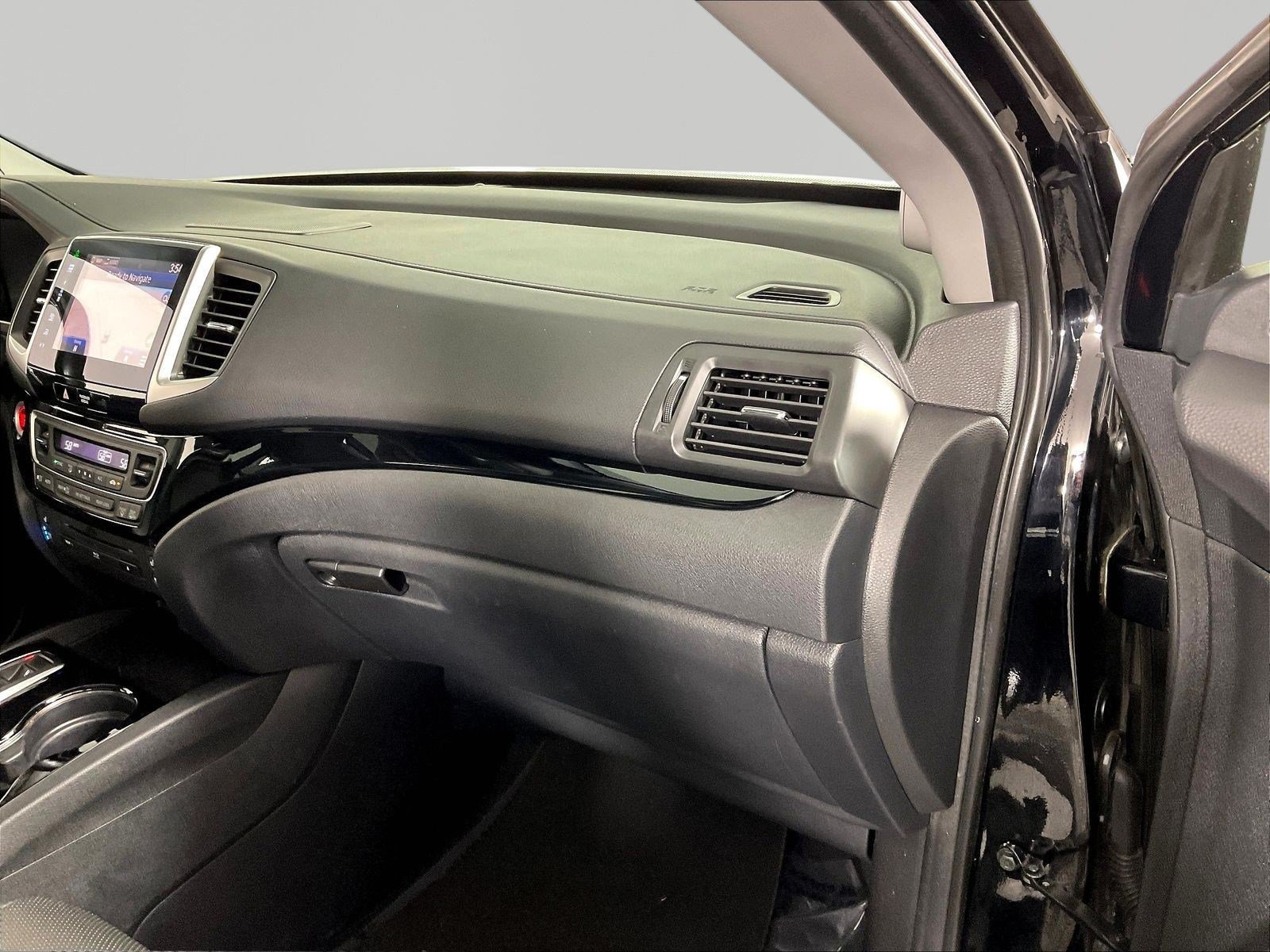 Used 2016 Honda Pilot Elite image 27