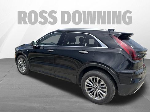 Used 2024 Cadillac XT4 Premium Luxury FWD image 2